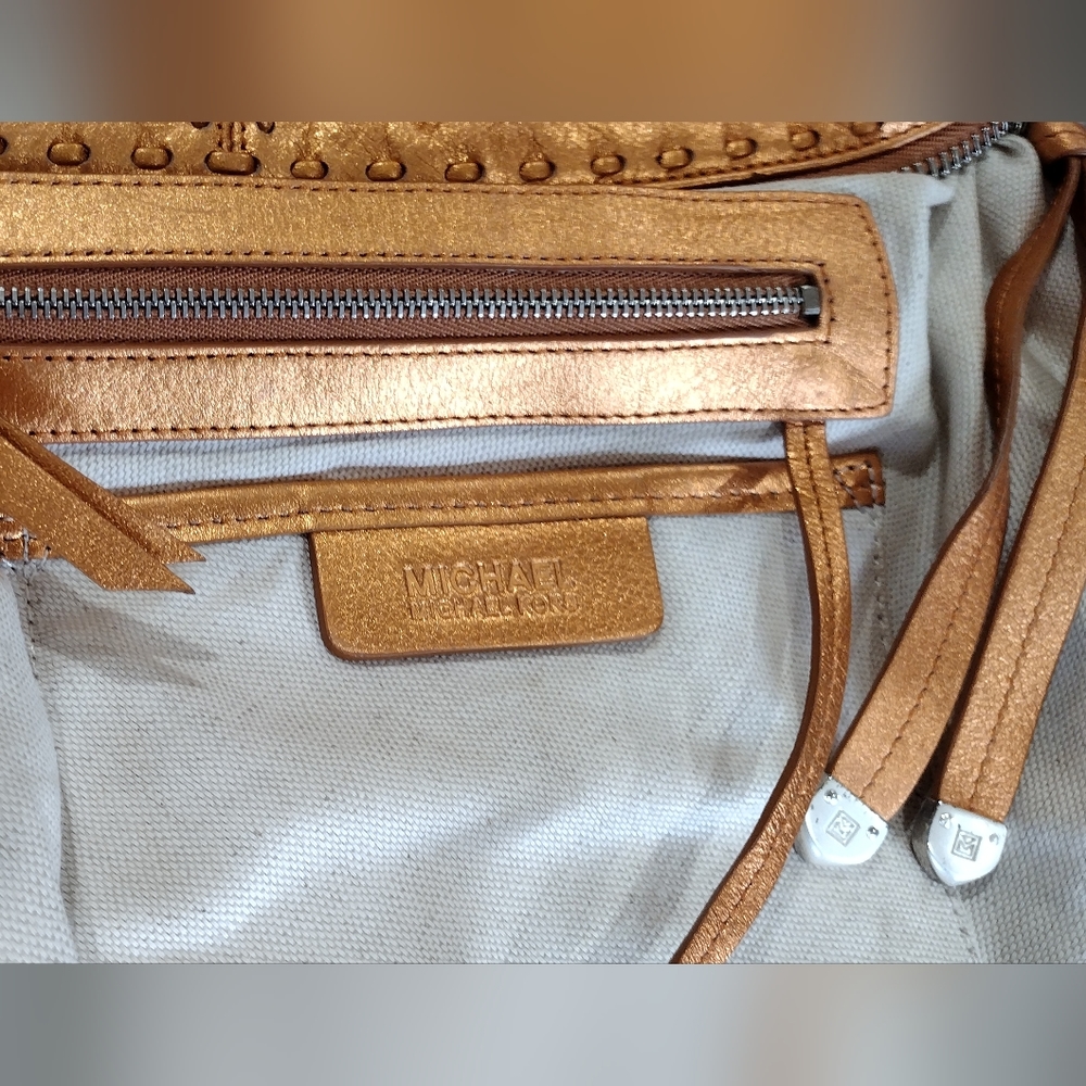 Michael Kors purse in tangerine metallic RARE - Picture 10 of 16